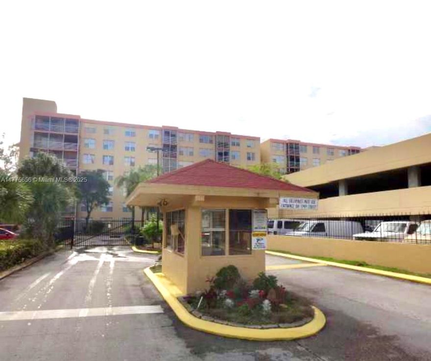 Great location, 2/2 unit, new kitchen, stainless steel appliances, large balcony, tile floors and vinyl laminate in bedrooms. Building went under substantial renovations, facade, parking garage, pool, new windows. Fenced complex close to Aventura , easy access to I 95, shopping plazas.