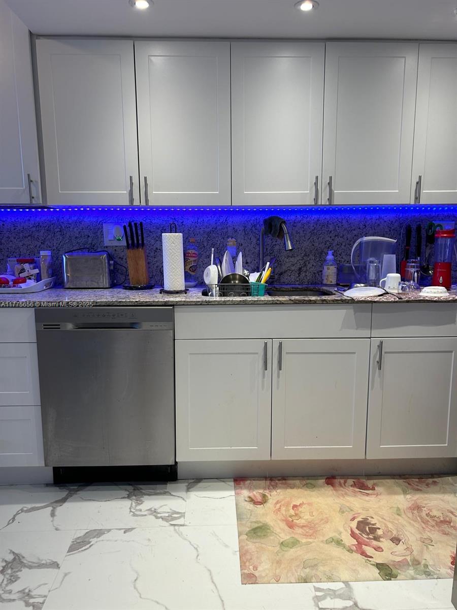 Greynolds Park Club Condo - Residential