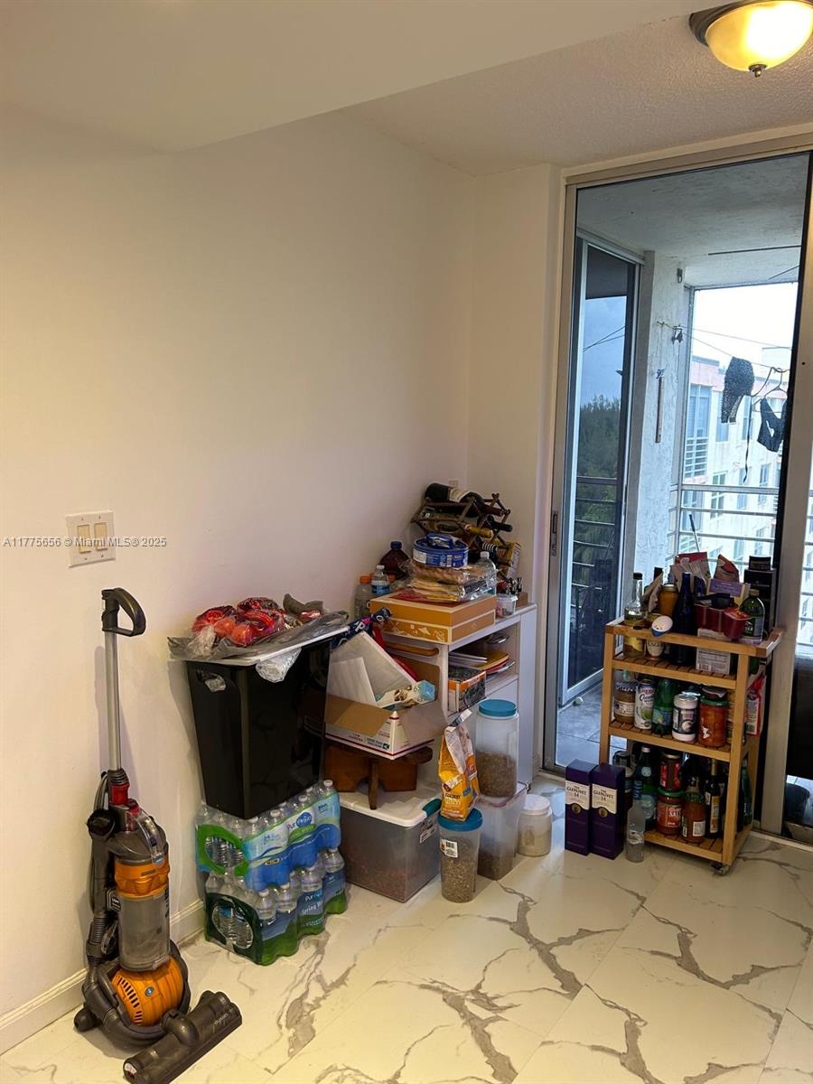 Greynolds Park Club Condo - Residential