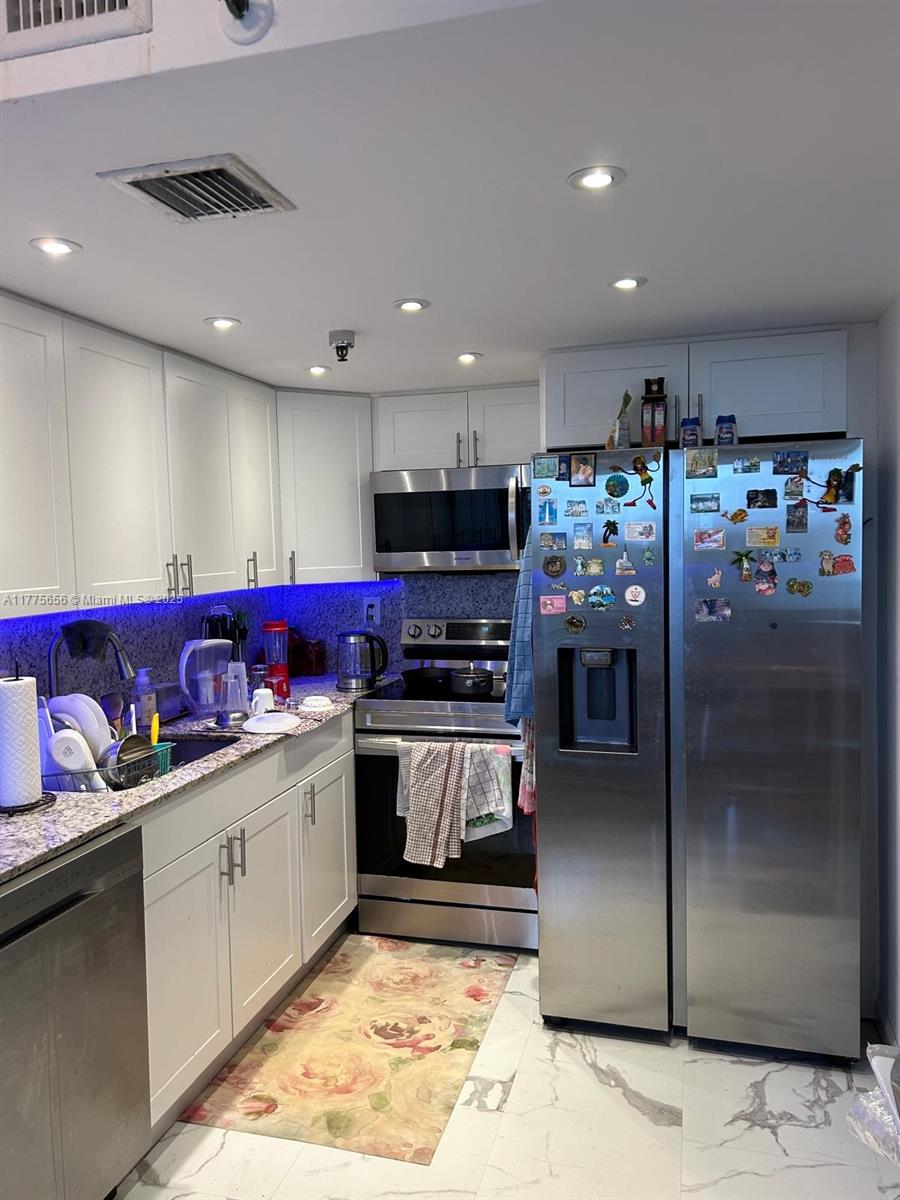 Greynolds Park Club Condo - Residential