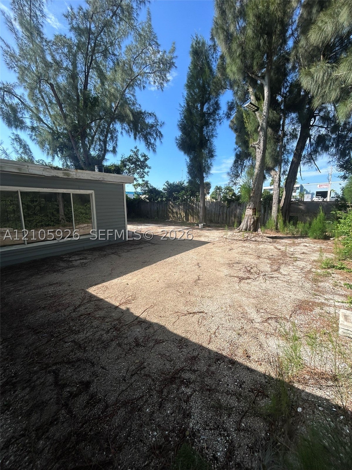 1601 W Avenue H W