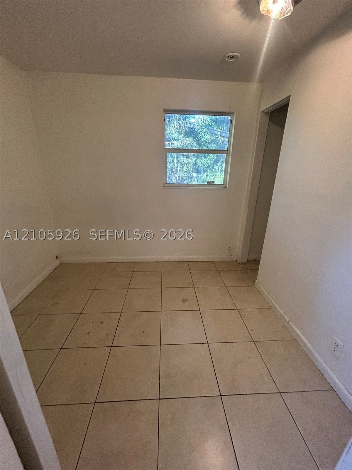 1601 W Avenue H W