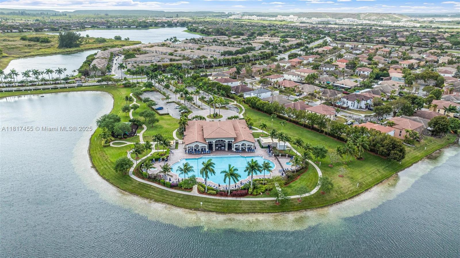 TRELLIS AT BAYSHORE - Residential