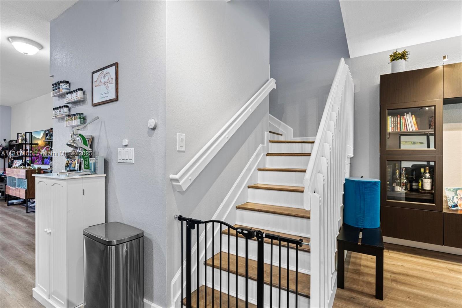 TRELLIS AT BAYSHORE - Residential