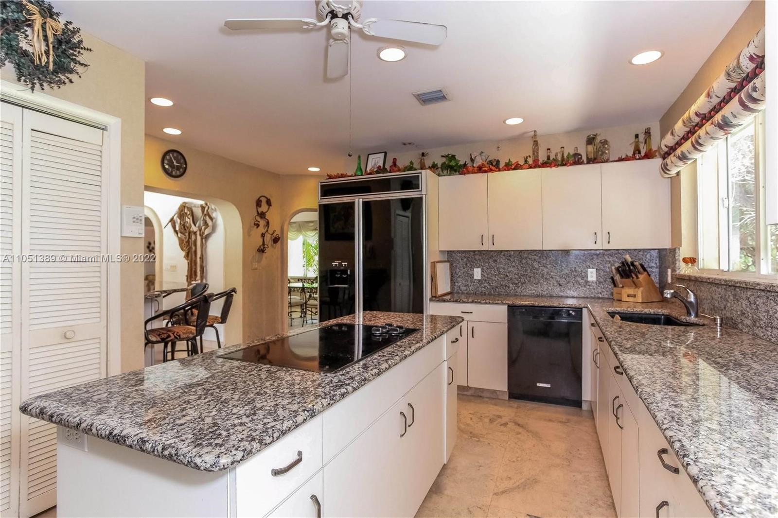 GOLDEN BEACH SEC F - Residential