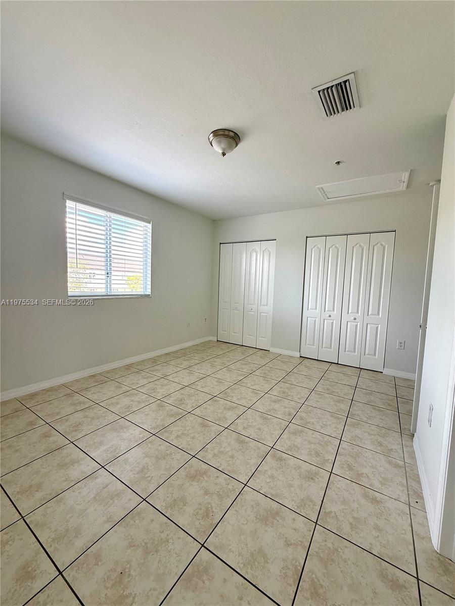 IBIS VILLAS AT DORAL COND - Residential Lease