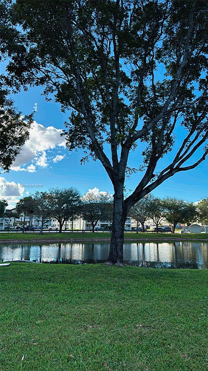 IBIS VILLAS AT DORAL COND - Residential Lease