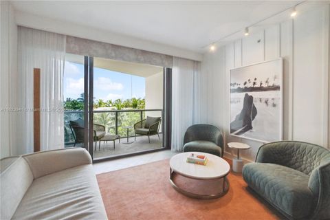 2201 Collins Ave 327 Miami Beach FL 33139