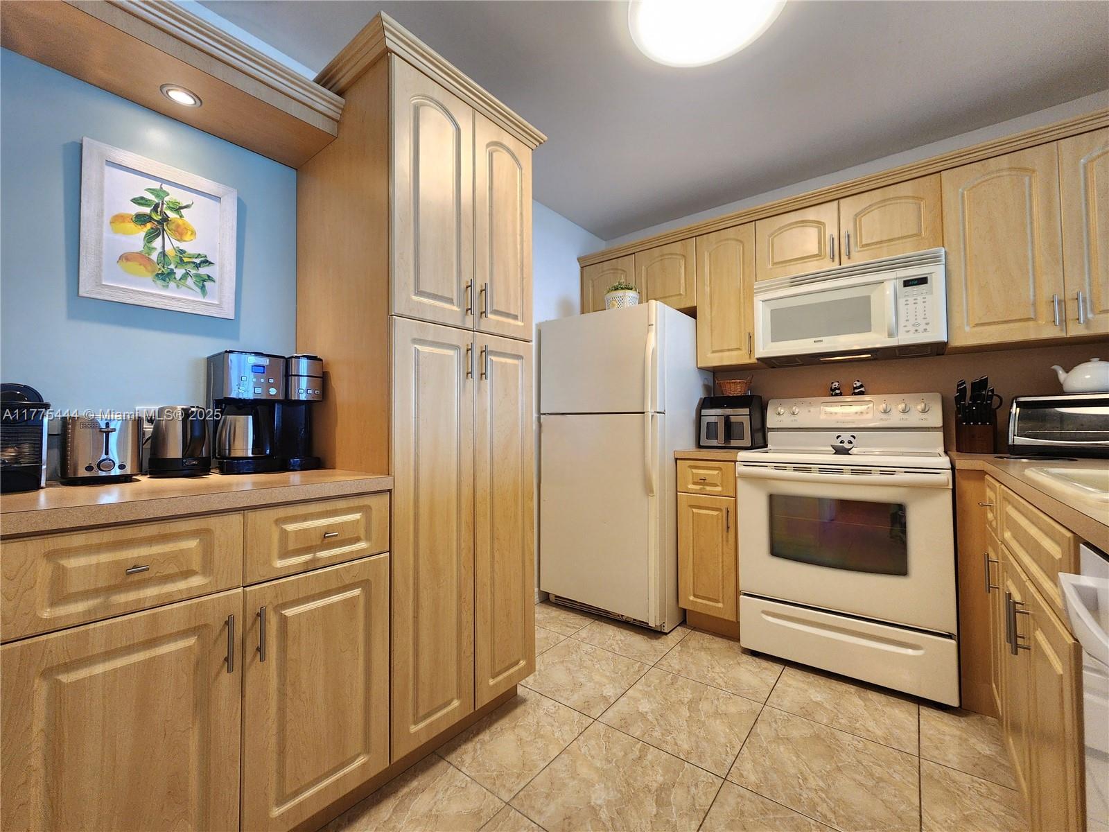 SEA AIR TOWERS CONDO - Residential