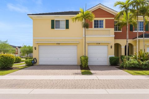 Photo of 7702 Paddock Pl #7702, Davie, FL 33328 (MLS # A11882043)