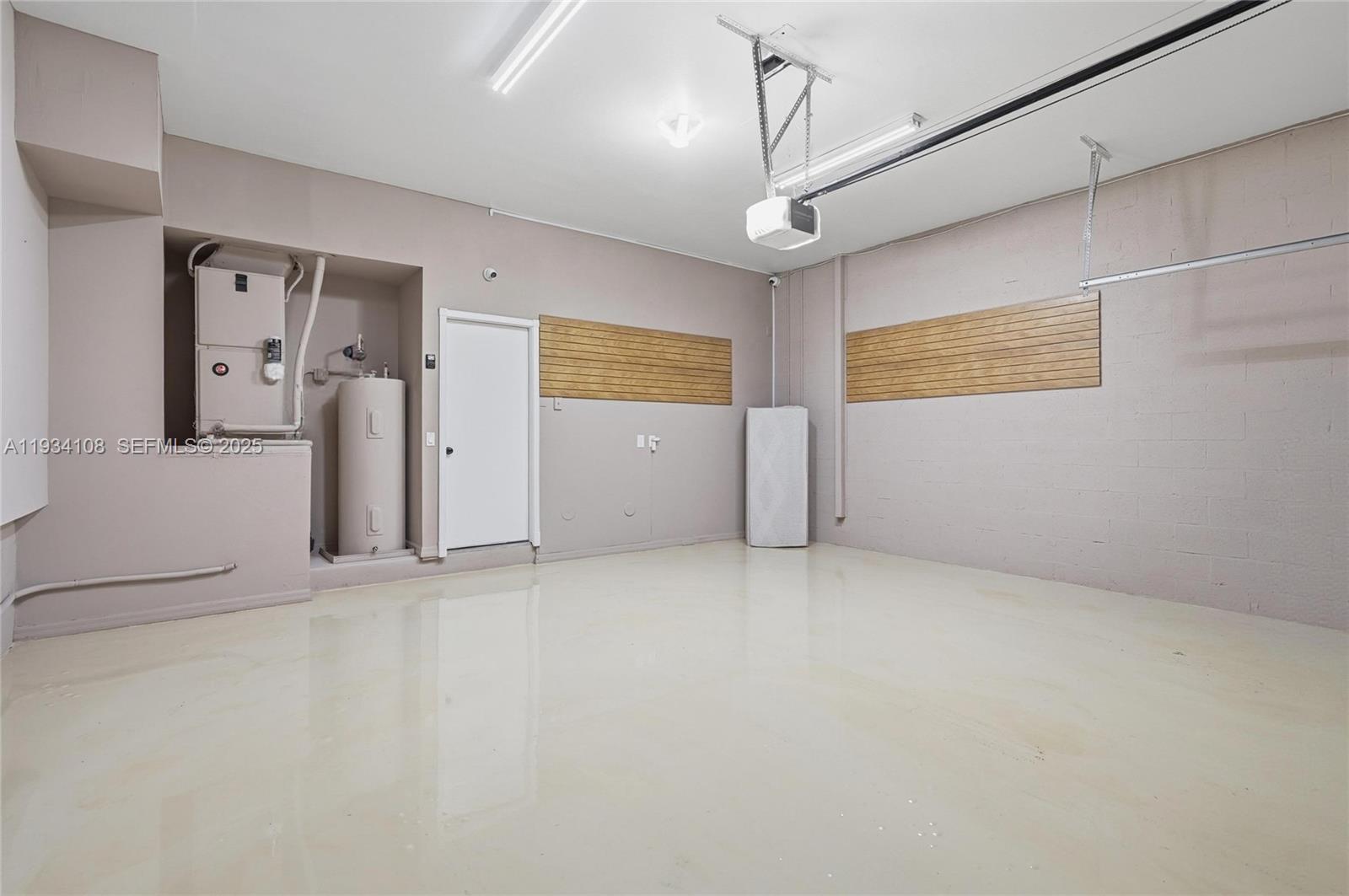 CHAPEL LAKE ESTATES - Residential