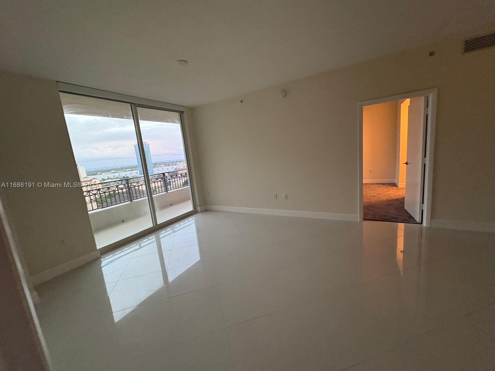 CITYPLACE SOUTH TOWER CON - Residential