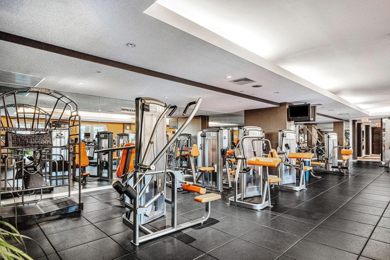 CITYPLACE SOUTH TOWER CON - Residential
