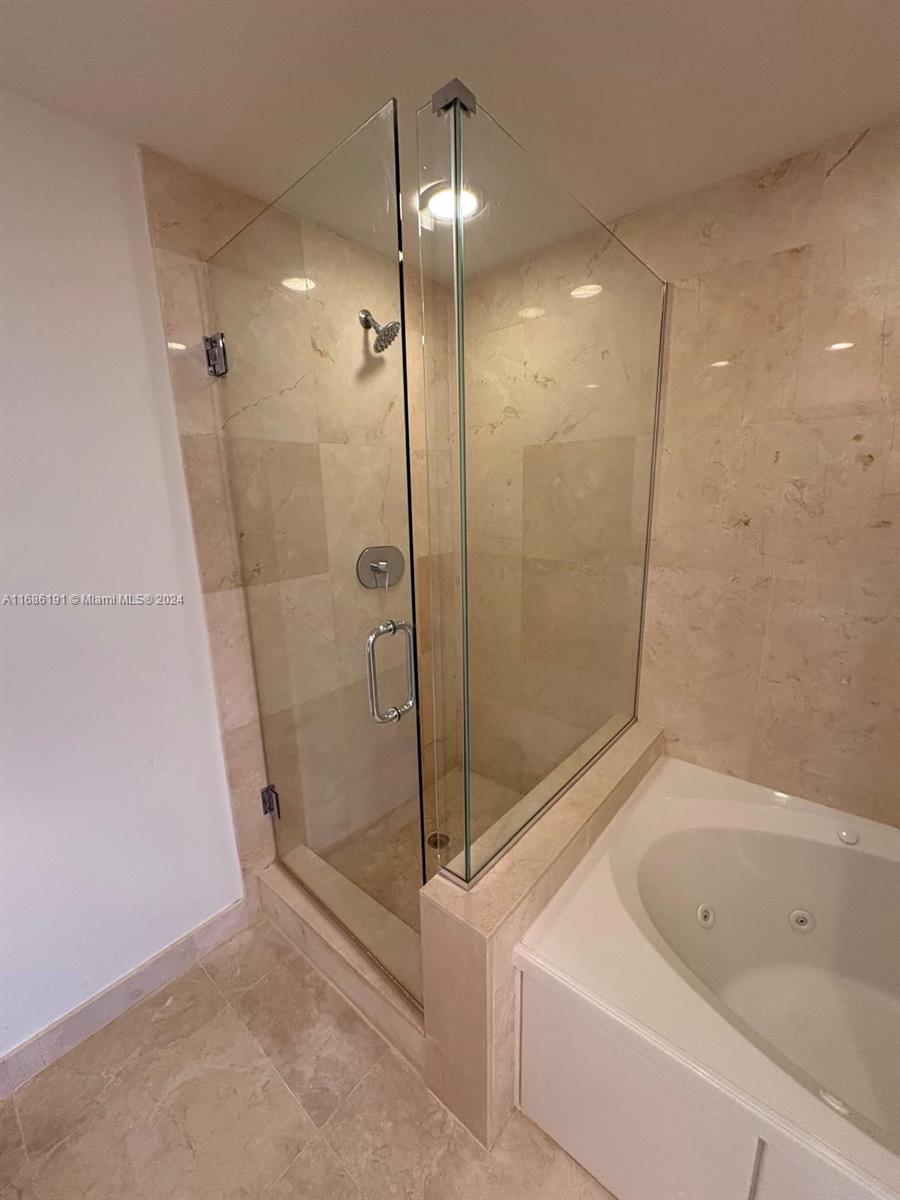 CITYPLACE SOUTH TOWER CON - Residential