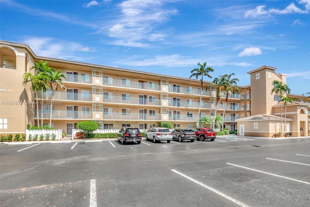 Photo of 12565 Imperial Isle Dr #204, Boynton Beach, FL 33437 (MLS # A11921224)