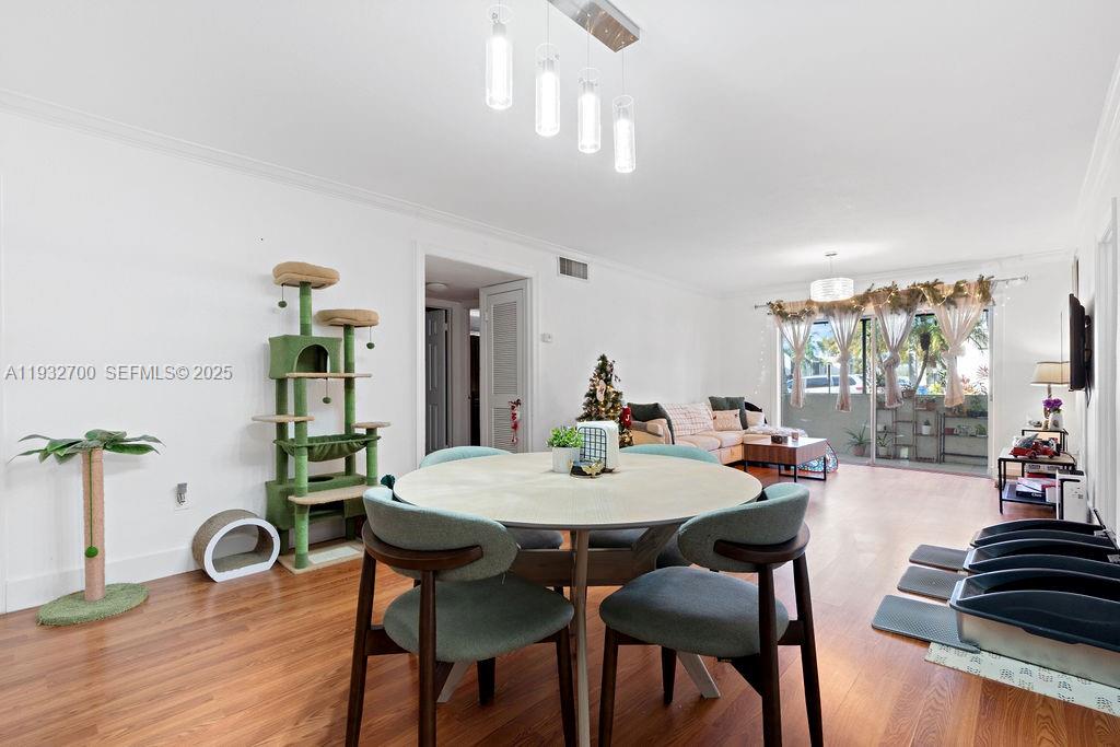 VENETIAN PALMS CONDO - Residential