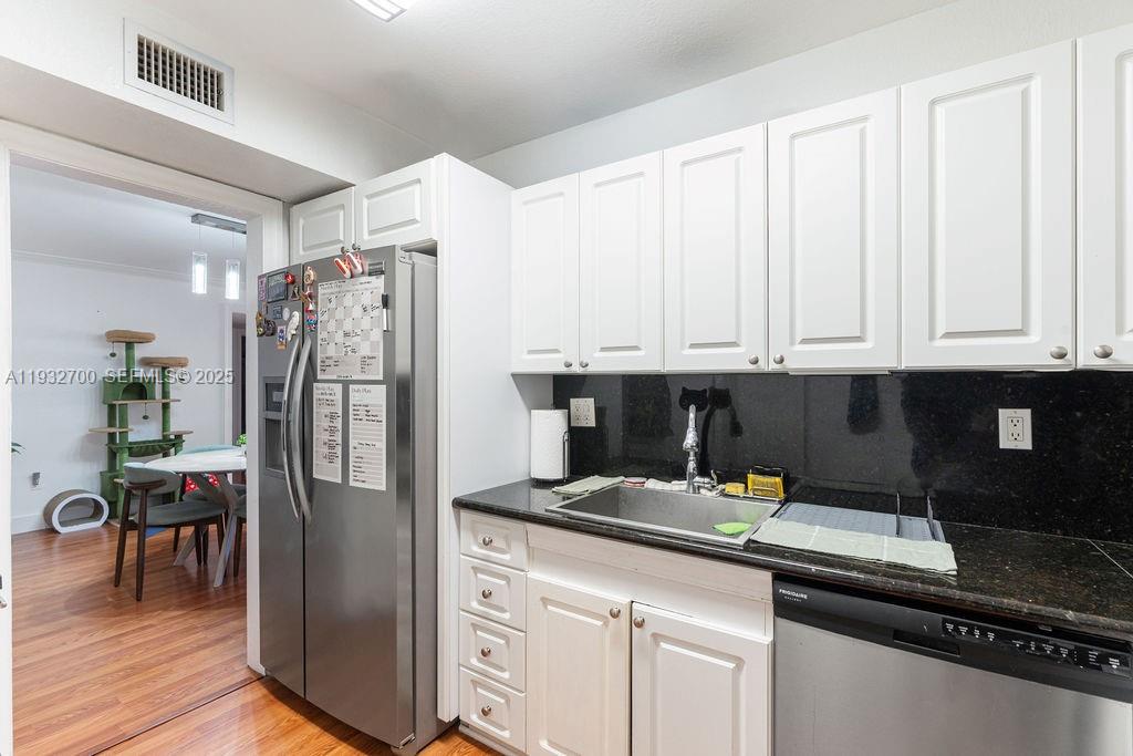 VENETIAN PALMS CONDO - Residential