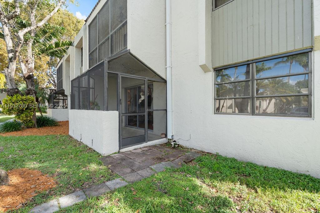 VENETIAN PALMS CONDO - Residential