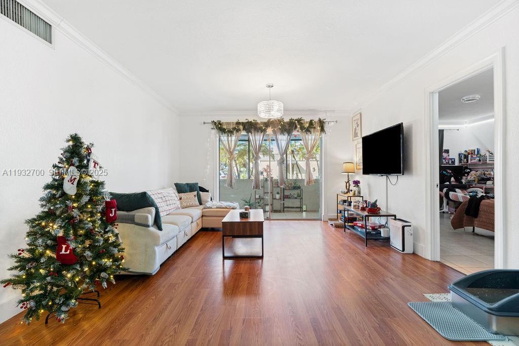 VENETIAN PALMS CONDO - Residential