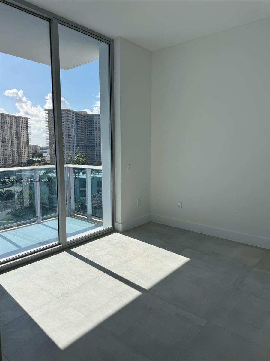 17550 Collins Avenue 701