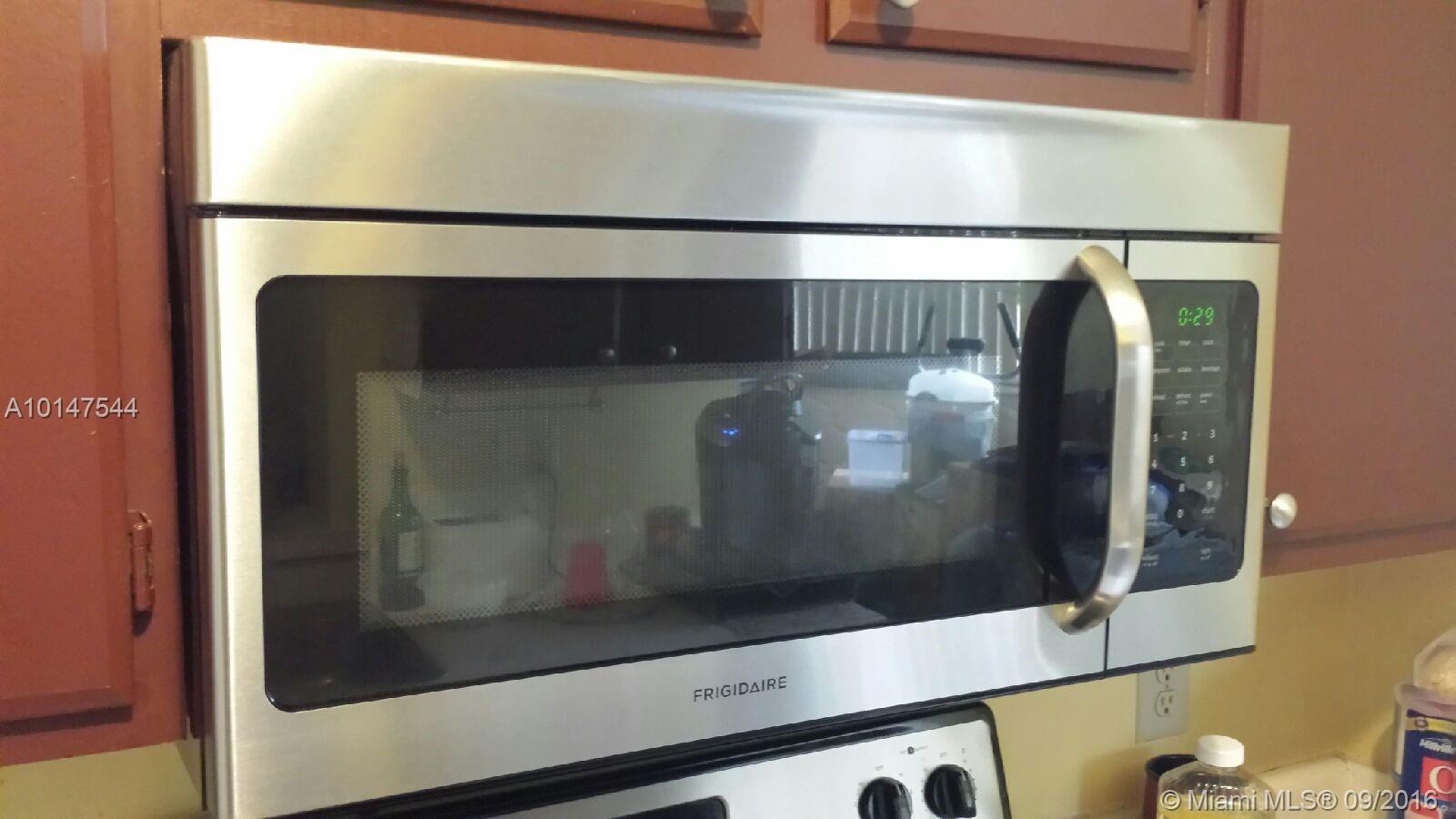 LAKEVIEW CLUB CONDO - Residential Lease