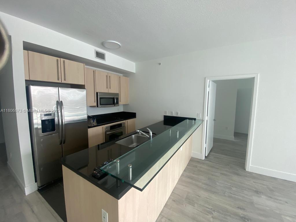 1111 SW 1st Ave 2217-N