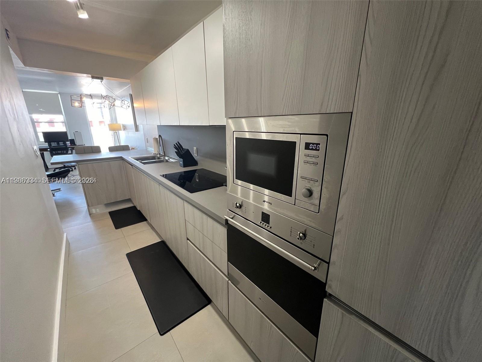 THE DECOPLAGE CONDO - Residential