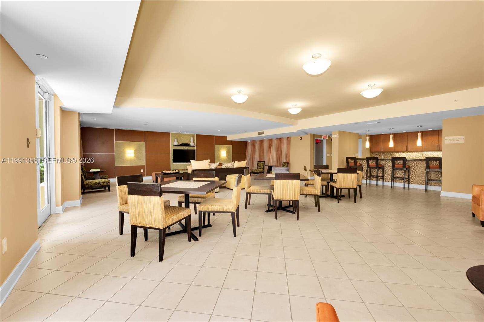 TOSCANO CONDO - Residential