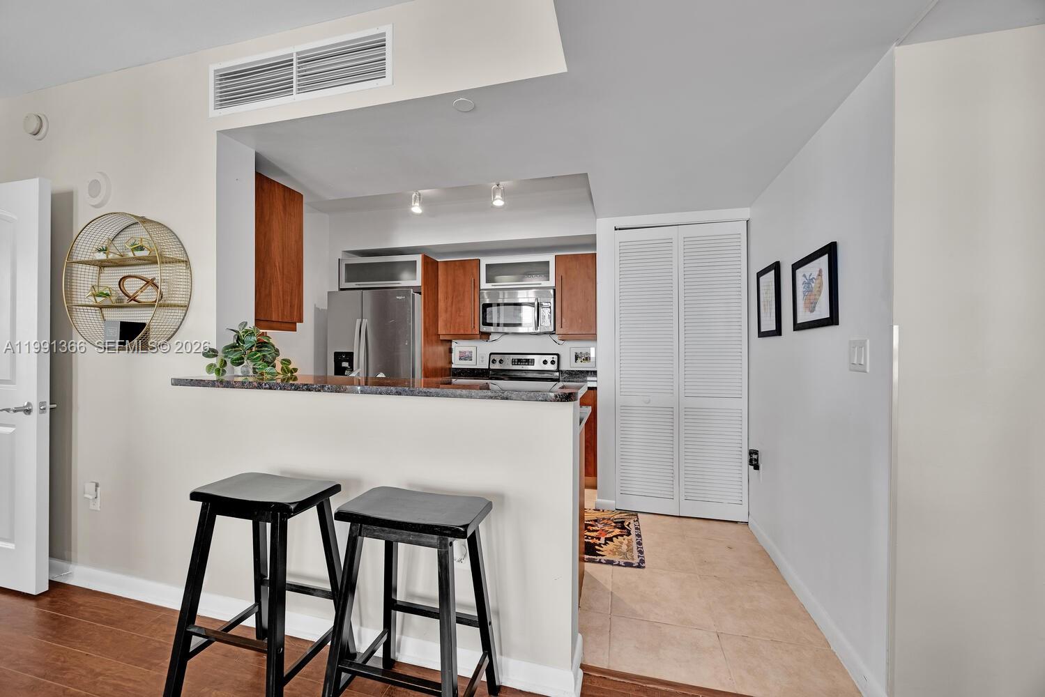 TOSCANO CONDO - Residential