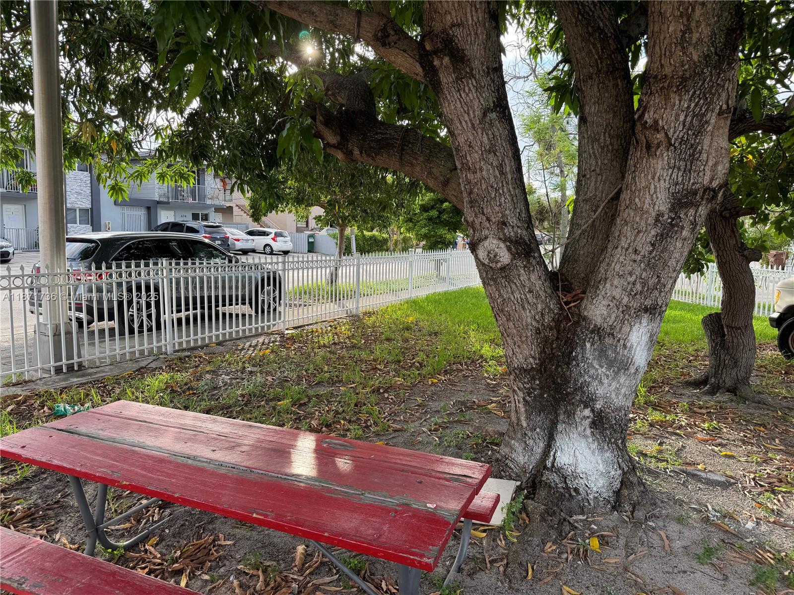 HIALEAH PK - Residential