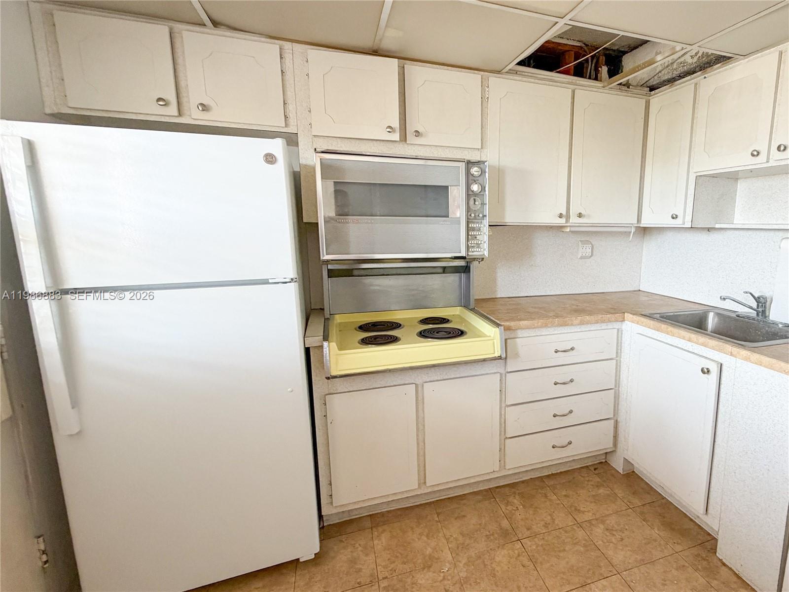 POINT EAST ONE CONDO-BLDG - Residential