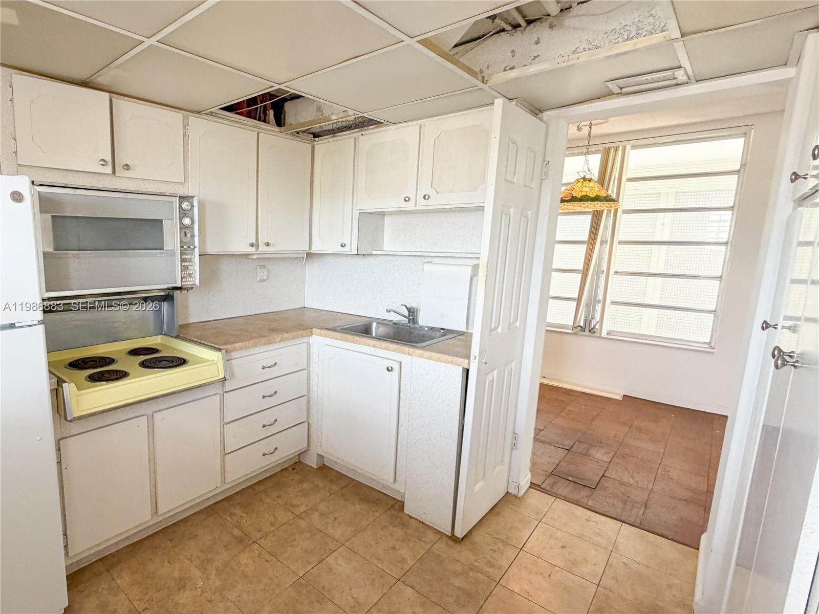 POINT EAST ONE CONDO-BLDG - Residential