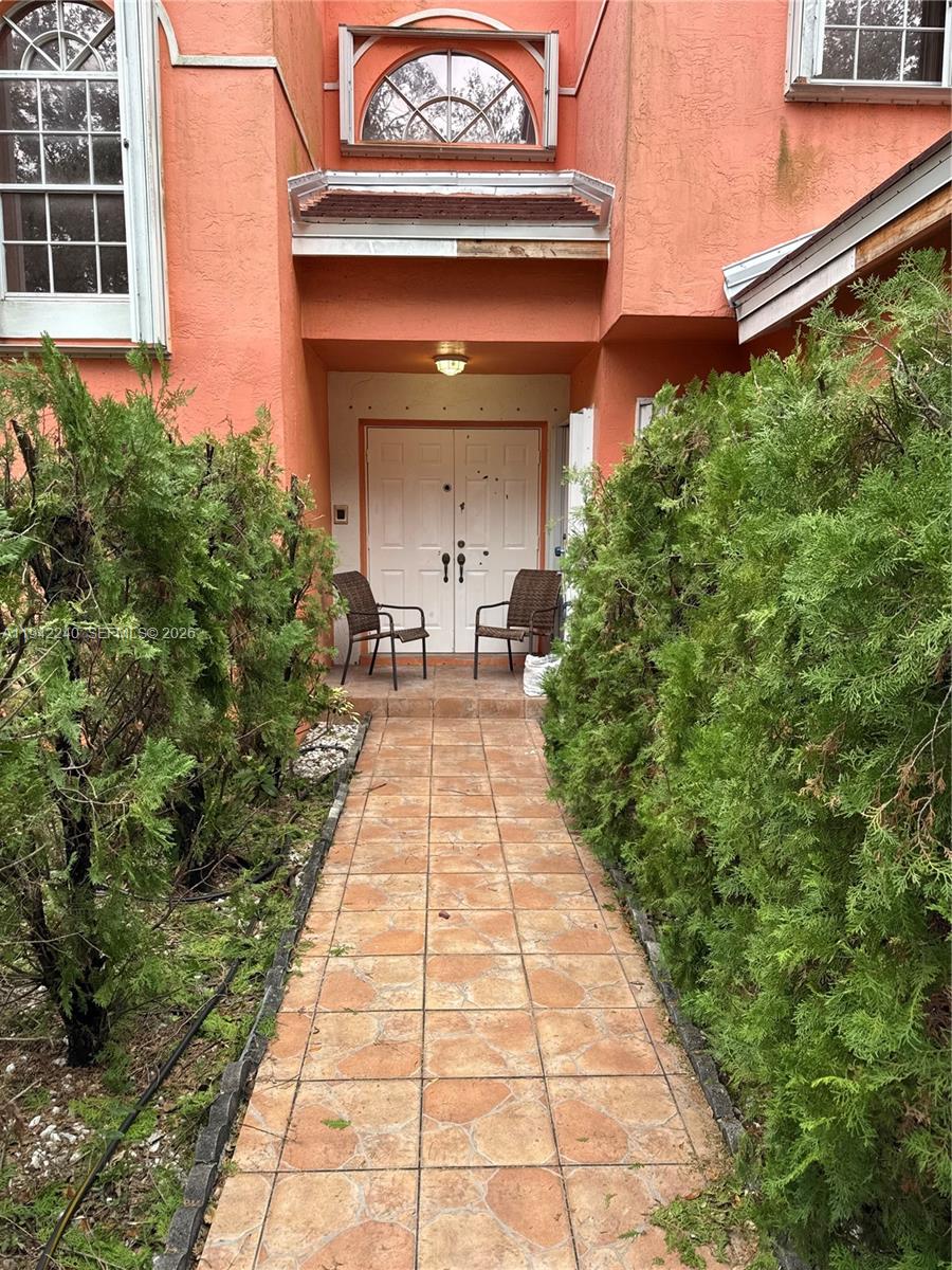 LAKES ON THE GREEN - SEC - Residential