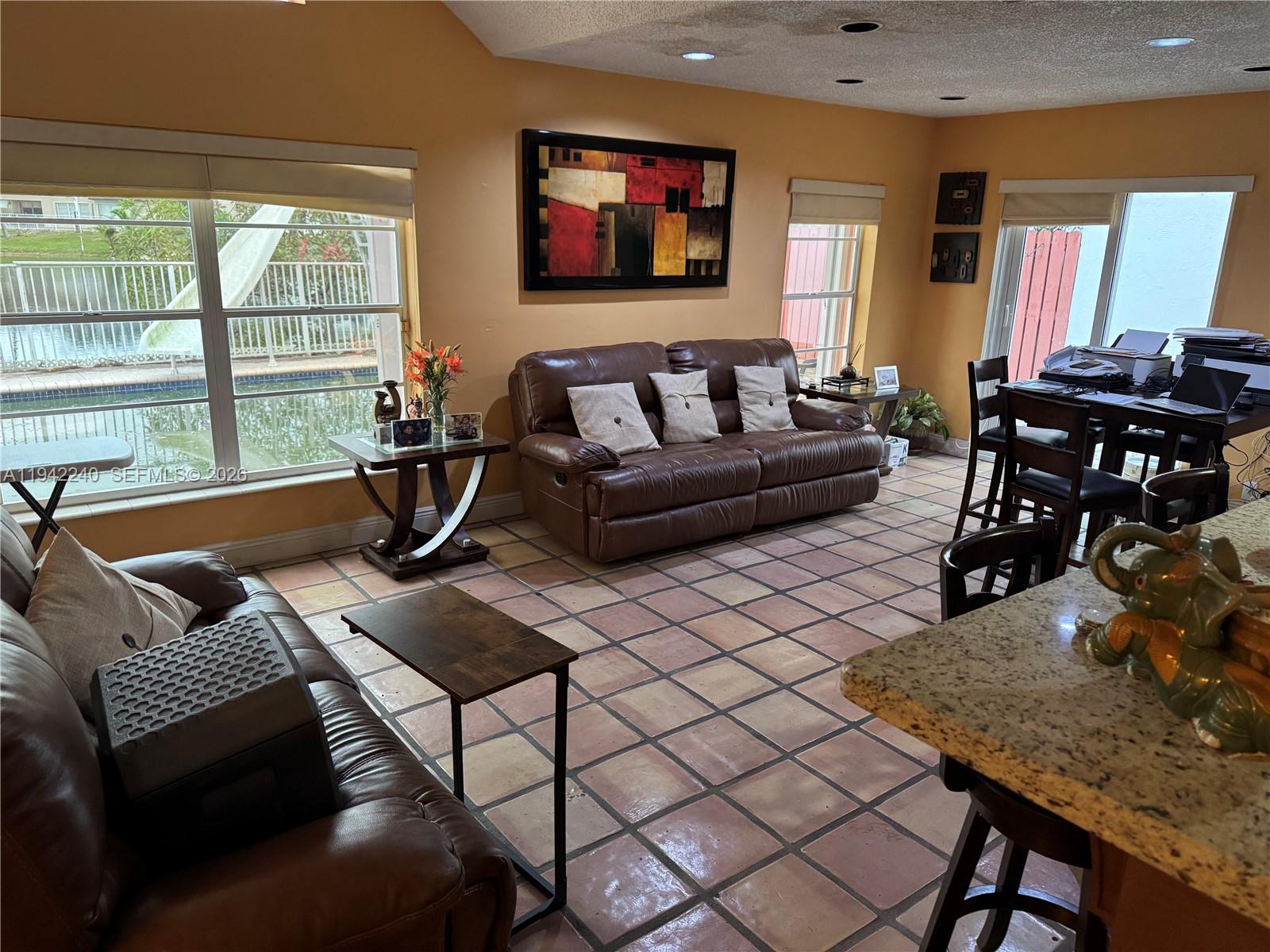 LAKES ON THE GREEN - SEC - Residential