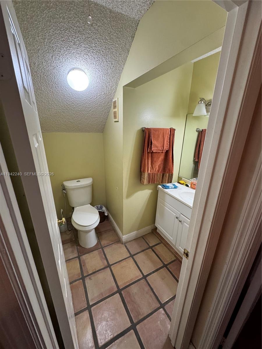 LAKES ON THE GREEN - SEC - Residential