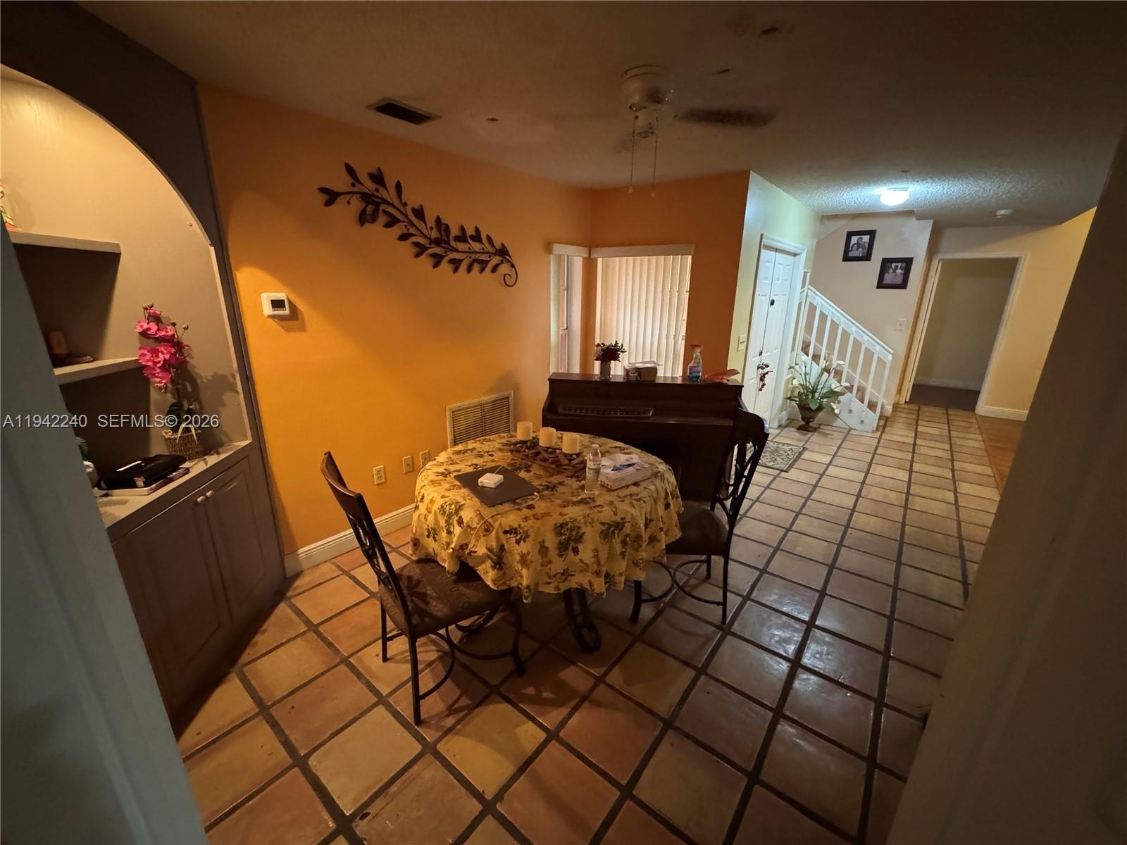 LAKES ON THE GREEN - SEC - Residential