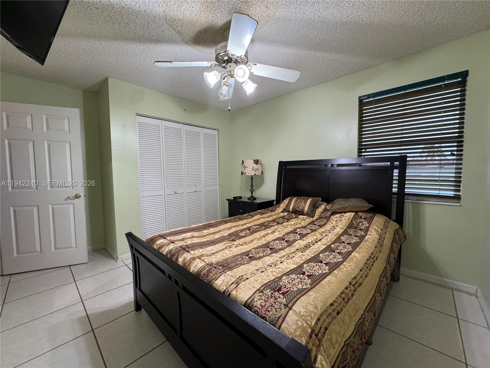 LAKES ON THE GREEN - SEC - Residential