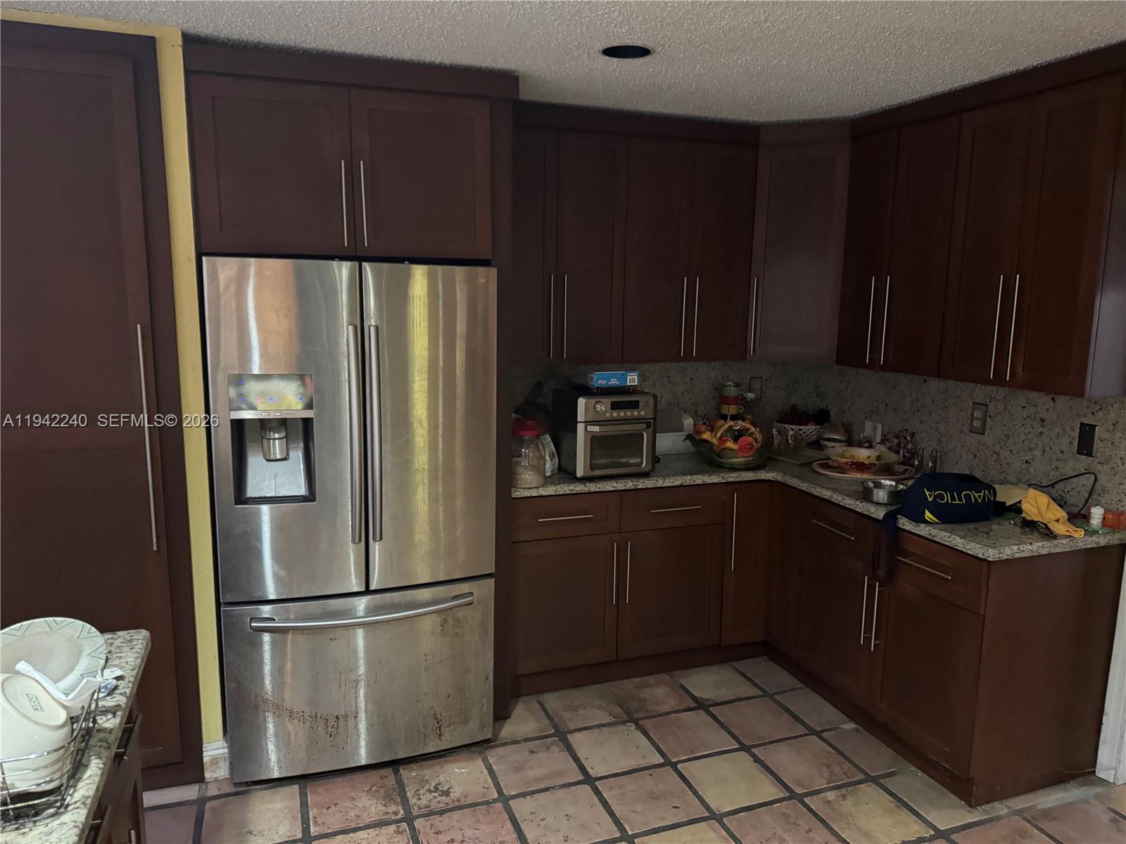 LAKES ON THE GREEN - SEC - Residential