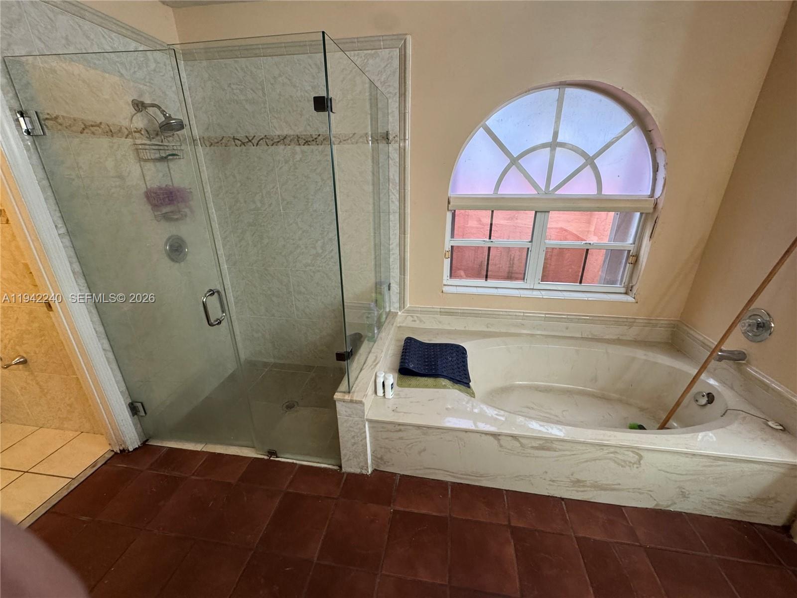 LAKES ON THE GREEN - SEC - Residential