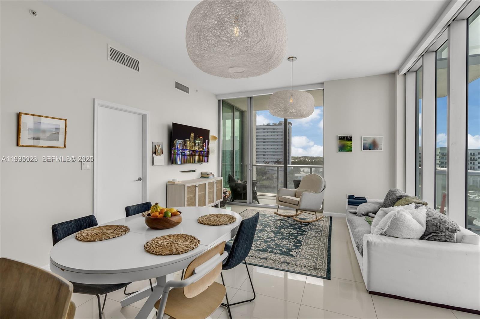 ELOQUENCE ON THE BAY COND - Residential