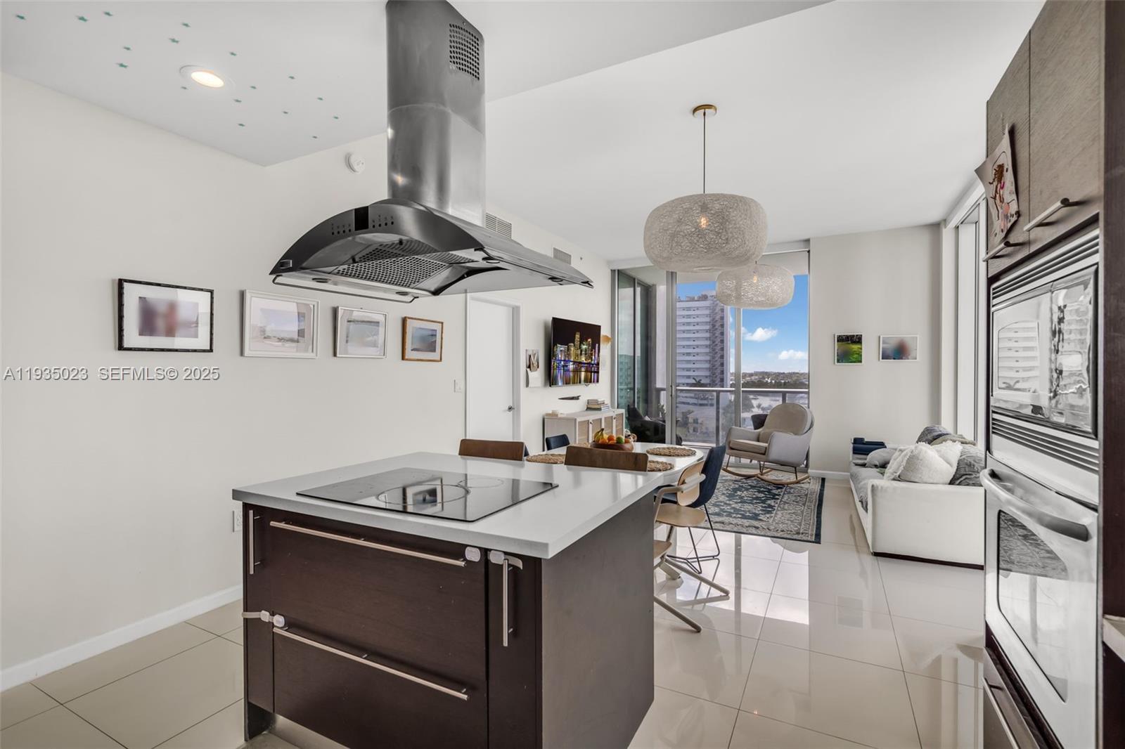 ELOQUENCE ON THE BAY COND - Residential