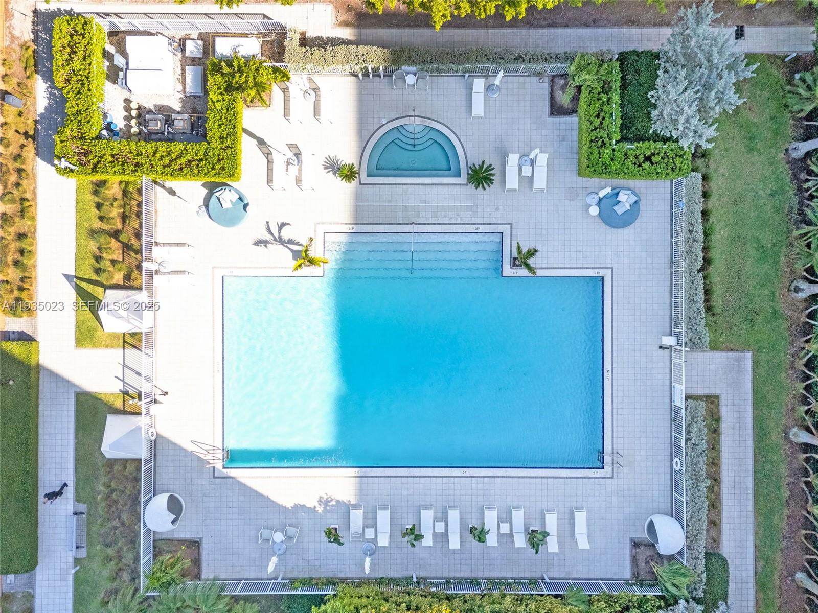 ELOQUENCE ON THE BAY COND - Residential