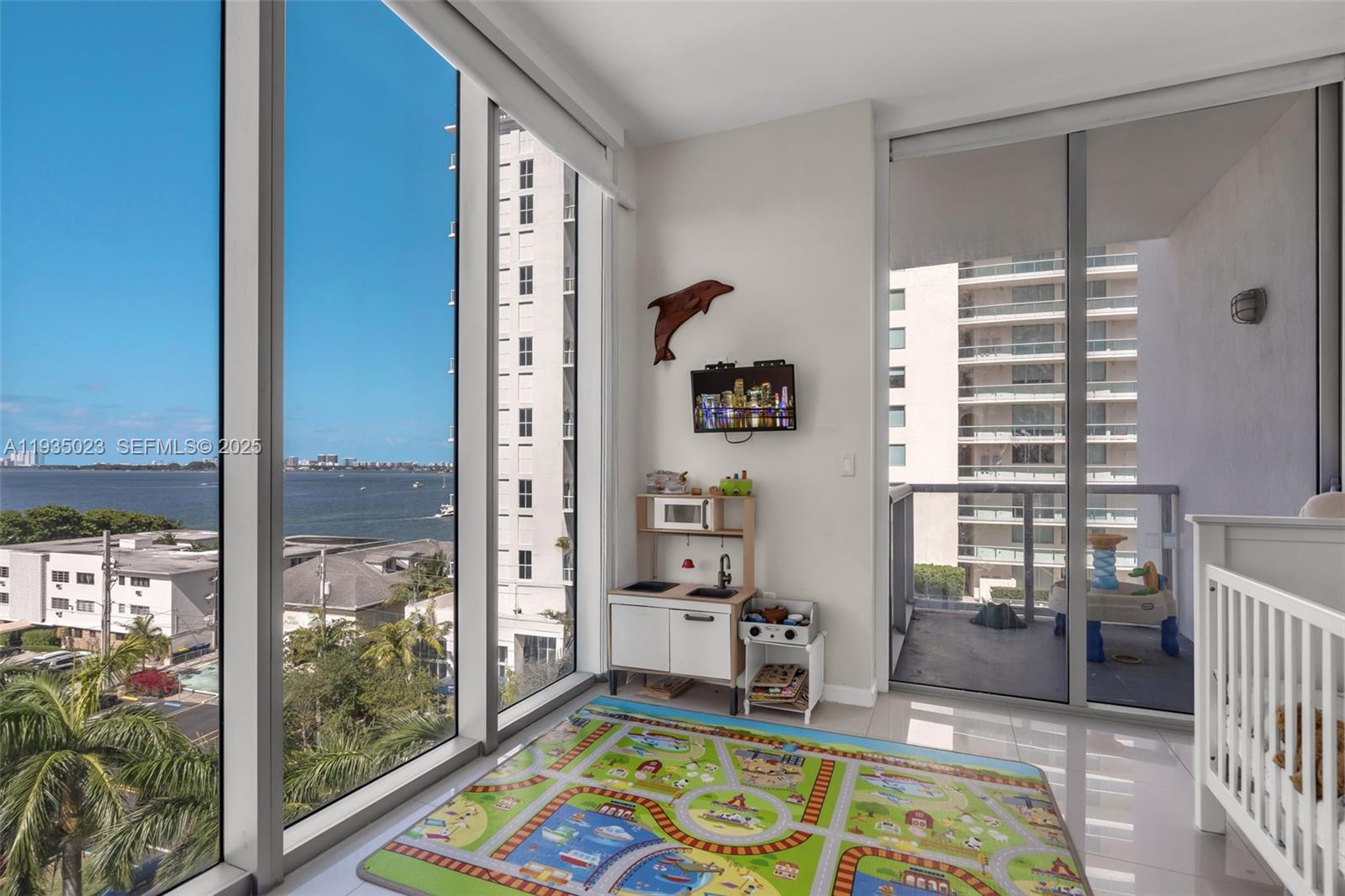 ELOQUENCE ON THE BAY COND - Residential