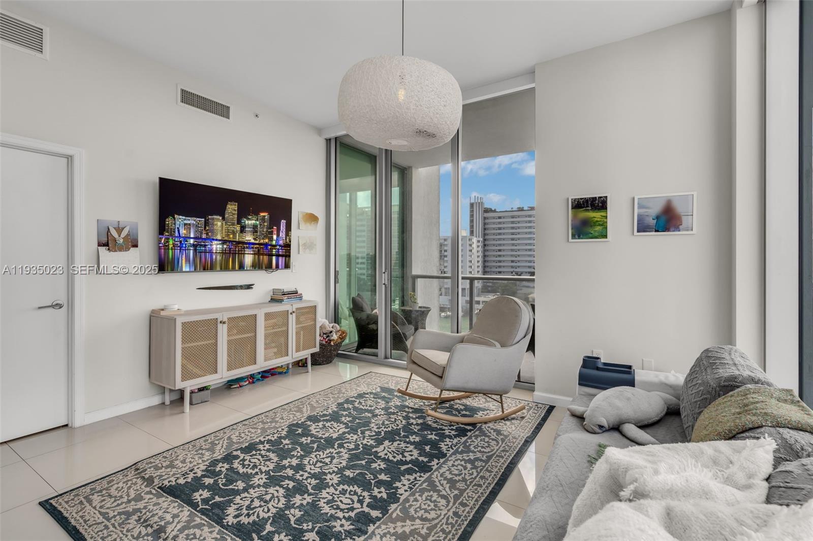 ELOQUENCE ON THE BAY COND - Residential