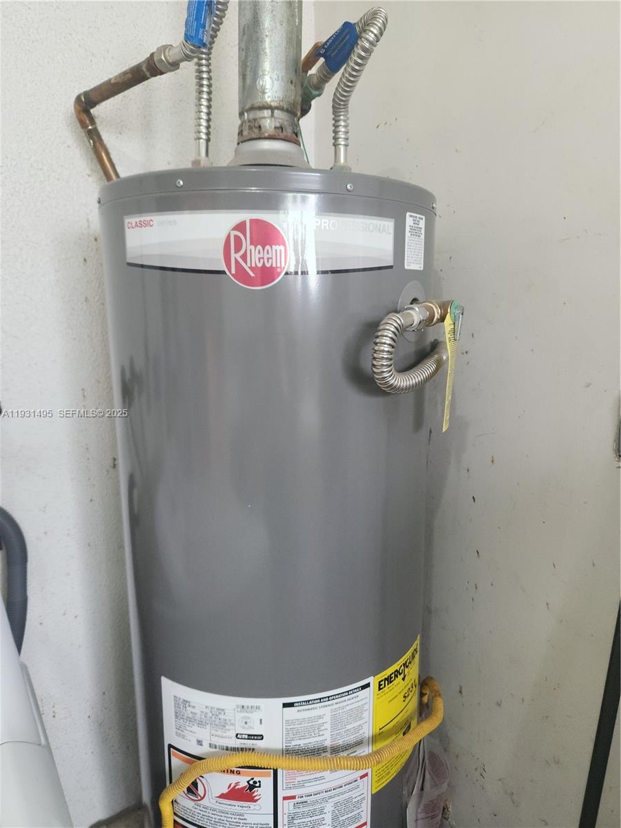 DRIFTWOOD ESTATES NO 9 AM - Residential