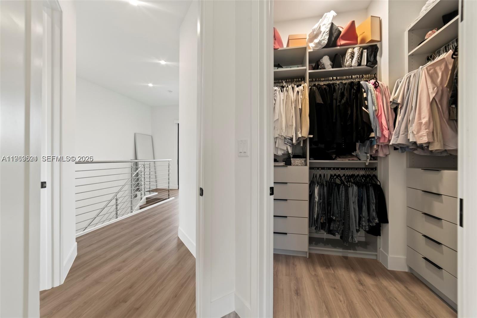 DICE POINT - Residential