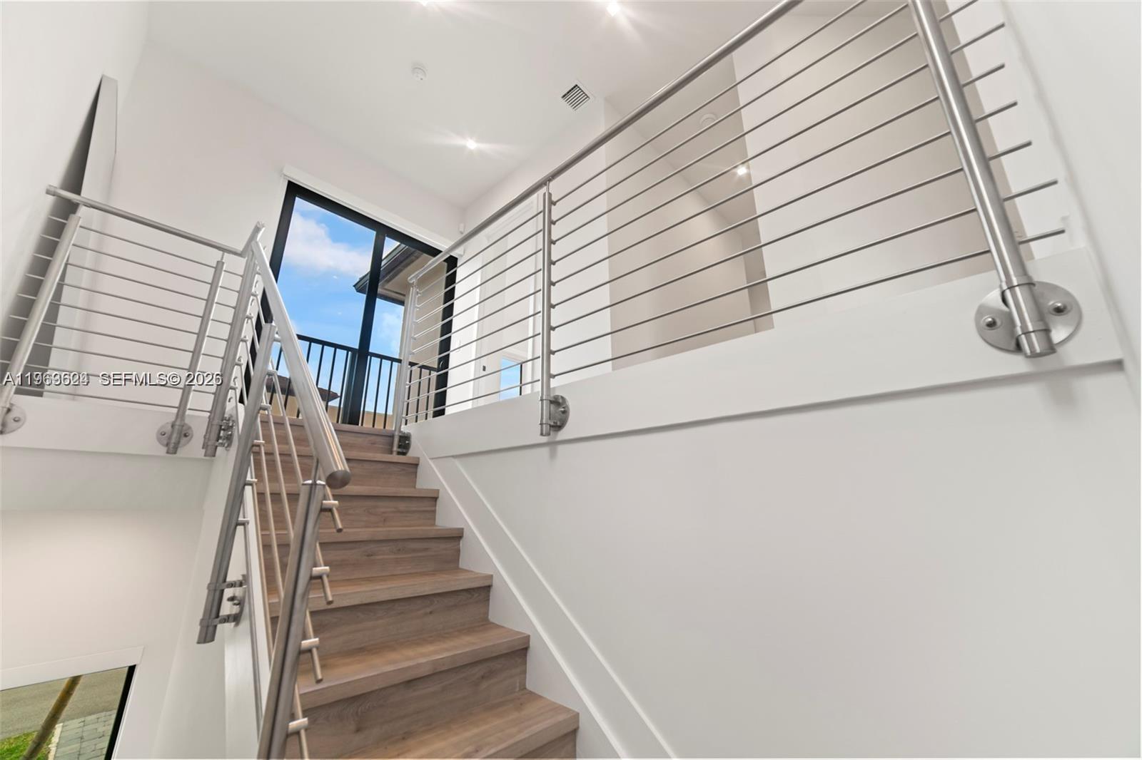 DICE POINT - Residential