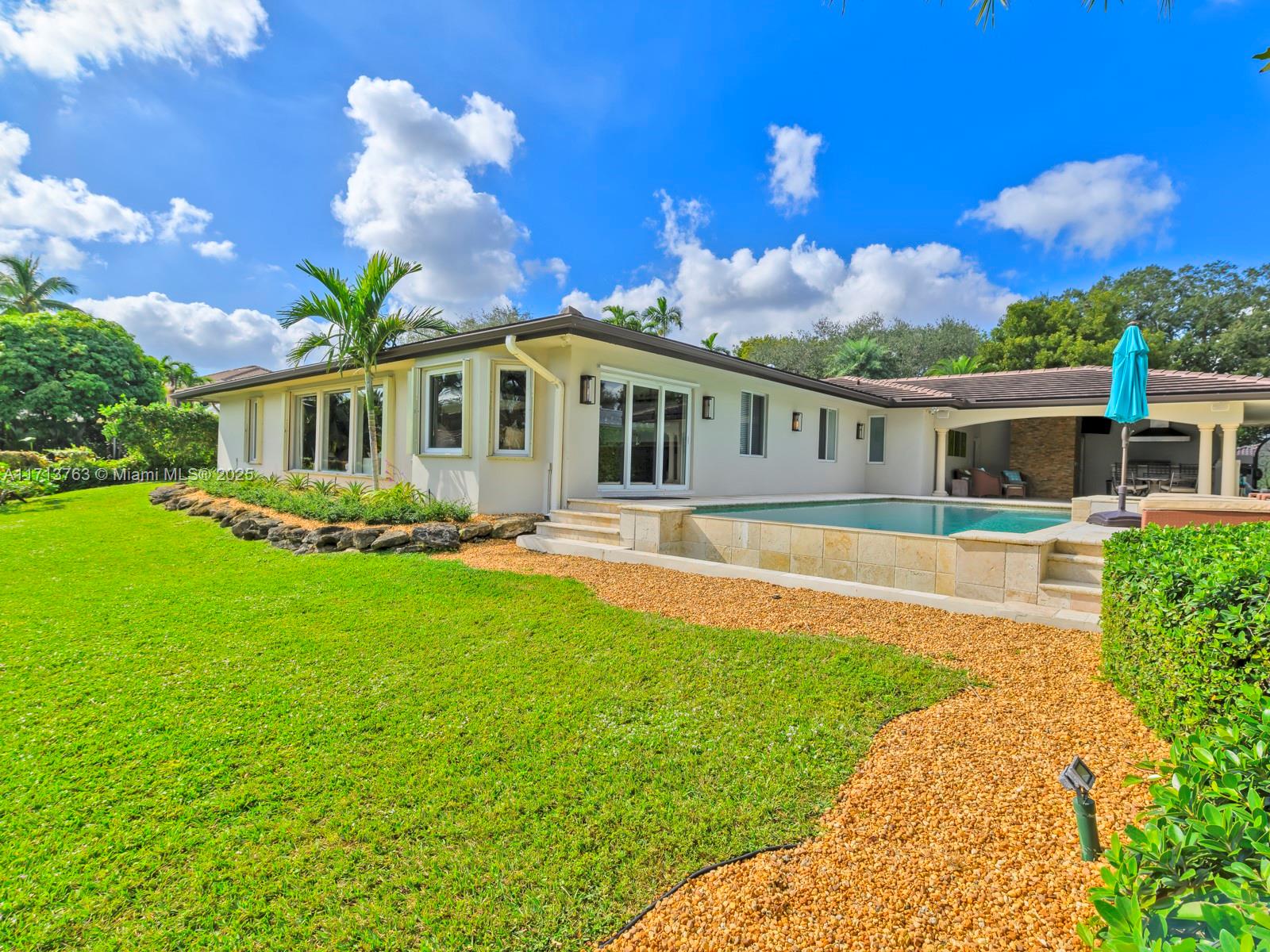 MIAMI LAKES - LOCH LOMOND - Residential