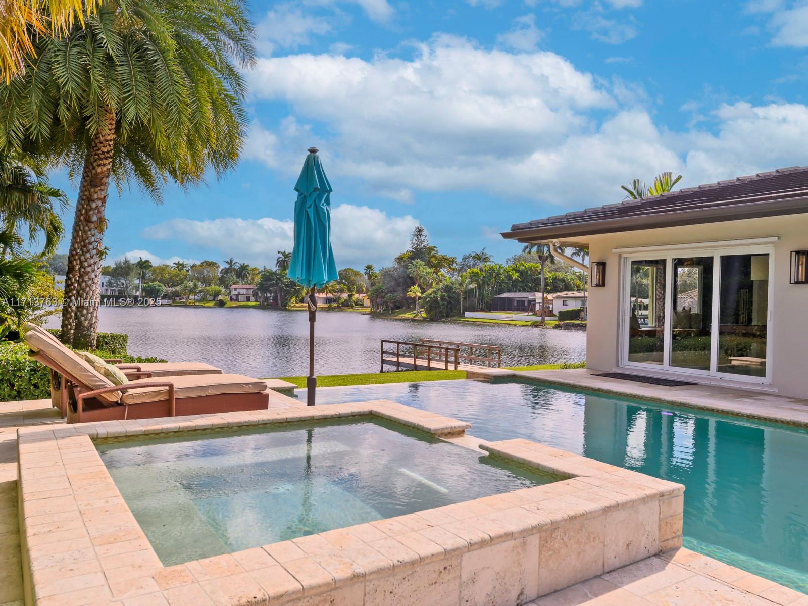 MIAMI LAKES - LOCH LOMOND - Residential