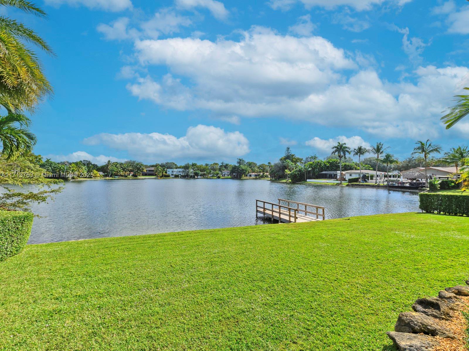 MIAMI LAKES - LOCH LOMOND - Residential